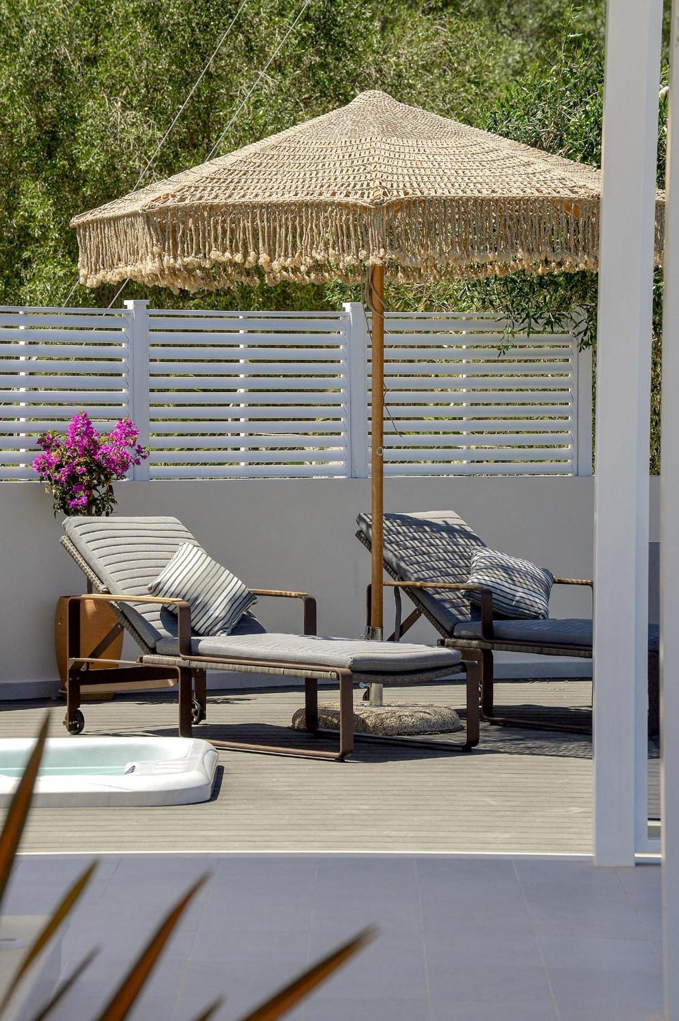 Paxos Luxury Living Junior Suites Gaios Quarto foto